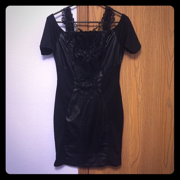 Sexy Straps Appliqué Bodycon Dress