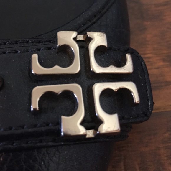 ‼️SOLD‼️Tory burch black gold flats - Picture 3 of 3