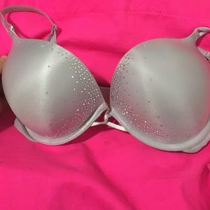 VS Bombshell Bra- adds 2 cups sizes!