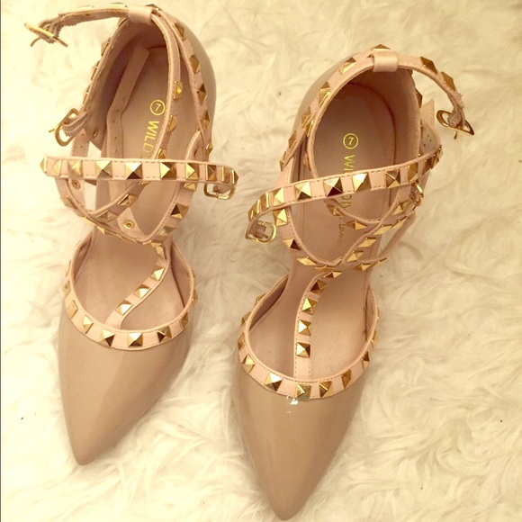 Valentino Rockstud Inspired studded heels!