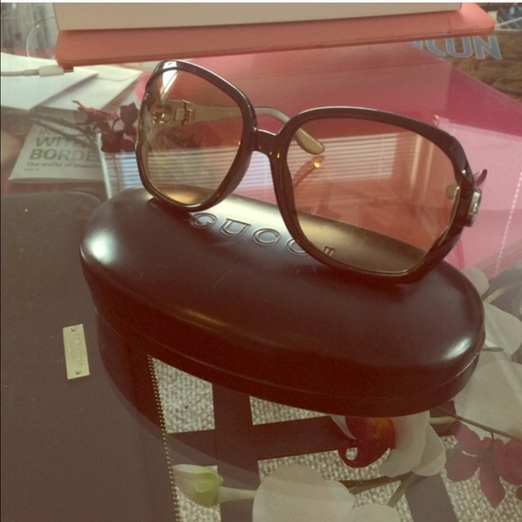 Gucci Accessories - HP Classic Chic🎉 Gucci authentic sunglasses