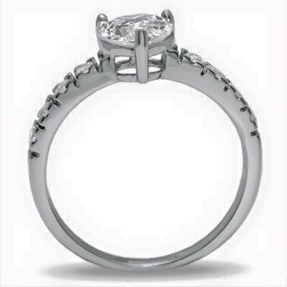Promise ring. - Picture 2 of 2