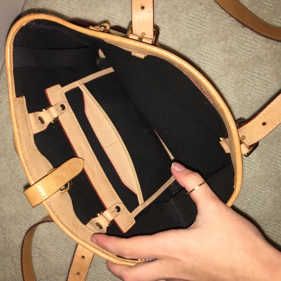 Dooney and Bourke bag - Picture 3 of 4