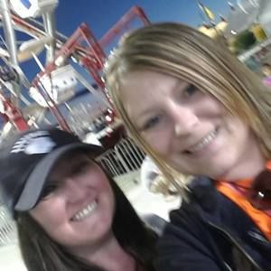 Meet your Posher, Hillary