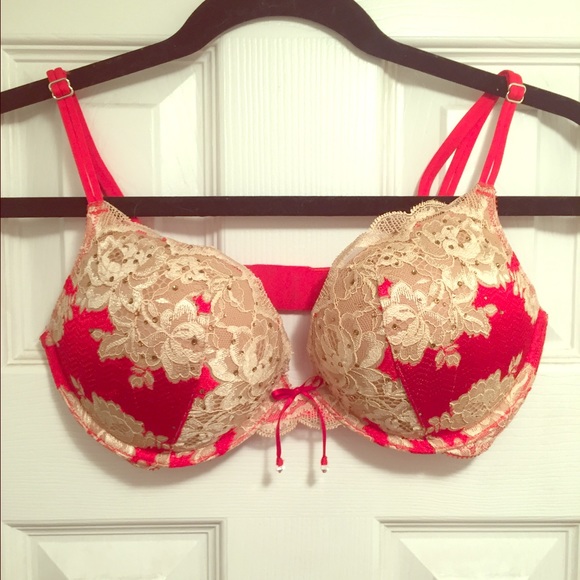 Victoria's Secret Very Sexy Plunge Bra