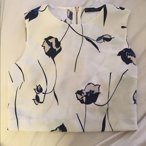 New with tags Zara floral crop top size small