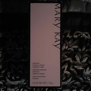 Mary Kay Advance Moisture Renewal Treatment Cream