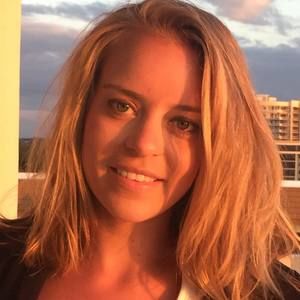 Meet your Posher, Stefani