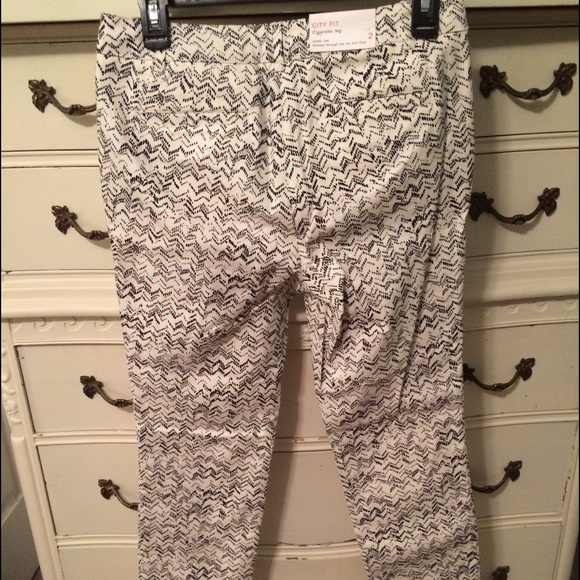 "Cigarette leg" slim fit pant