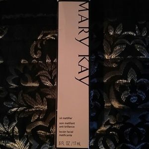Mary Kay Oil Mattifier
