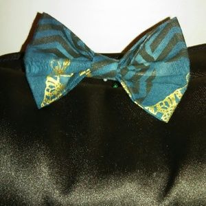 Bow tie
