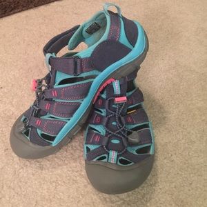 Keen hiking shoes