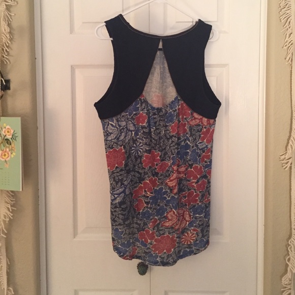 Lucky Brand Patterned Tank - Picture 3 of 4