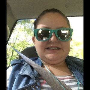 Meet your Posher, Madison