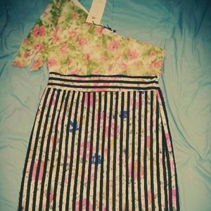 Half sleeve floral dress