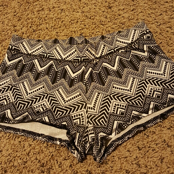 VS Pink Sleep shorts - Picture 2 of 2