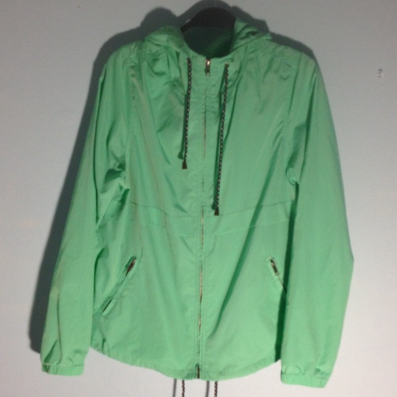 mint windbreaker