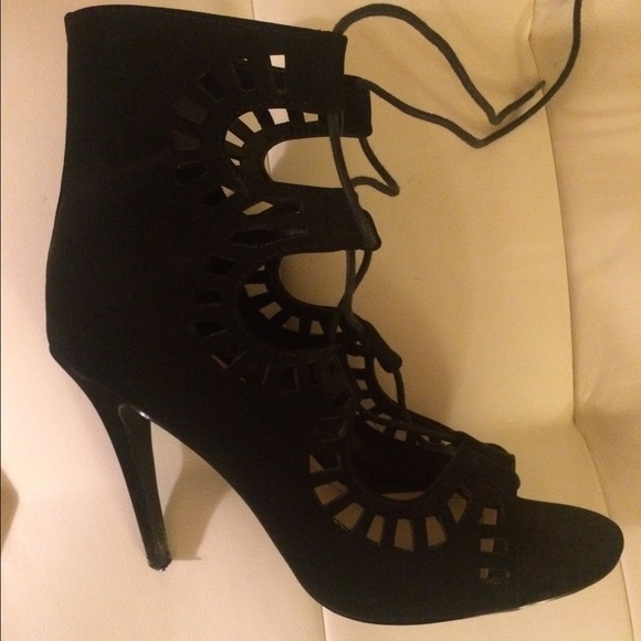 Anne Michele faux suede shoe