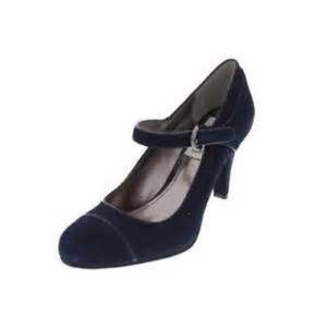 NEW Alfani "Laria" heels, black suede, size 5.5