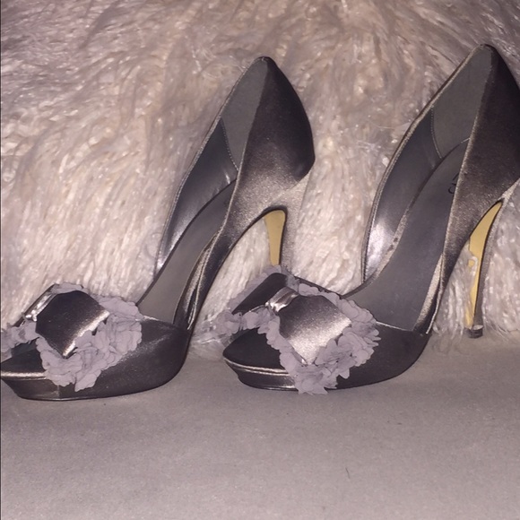 Shoes - Picture 2 of 3