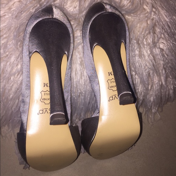 Shoes - Picture 3 of 3