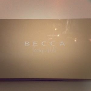 Becca Jacylin Hill Pallette LIMITED EDITION