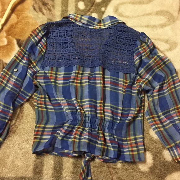 Crop button down shirt. - Picture 2 of 2