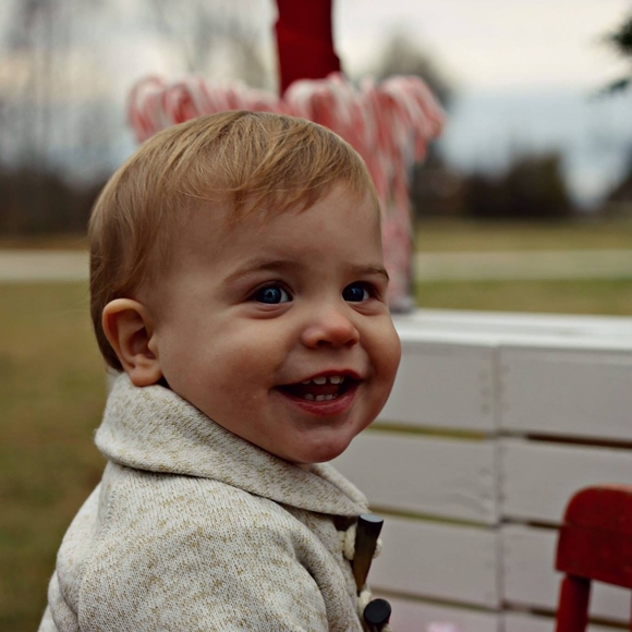 Meet your Posher, Crystalyn - Picture 1 of 1