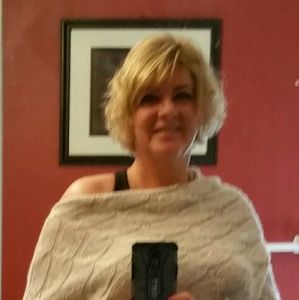 Meet your Posher, Cynthia