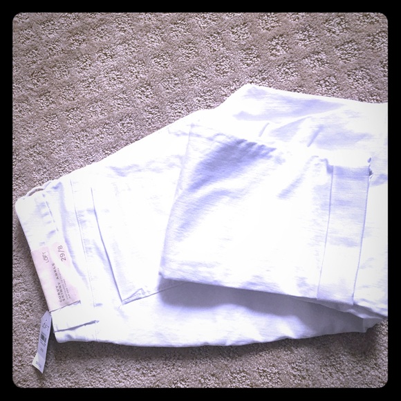 Brand new white ankle jeans