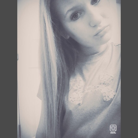 Meet your Posher, Alyssa - Picture 1 of 1