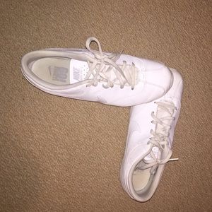Nike cheer elite shoes