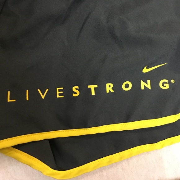 ❌TRADED 💪 LiveStrong Nike Running Shorts - Picture 3 of 4