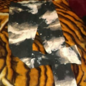 Galaxy print leggings