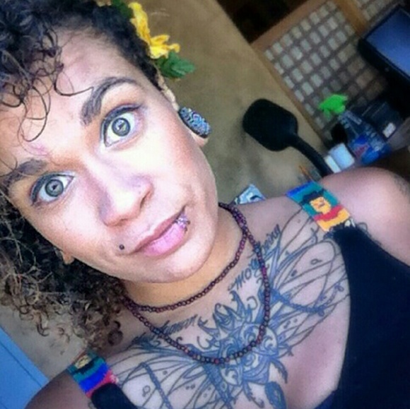 Meet your Posher, Clu - Picture 1 of 1