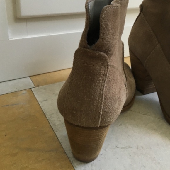 High heel boots - Picture 2 of 4