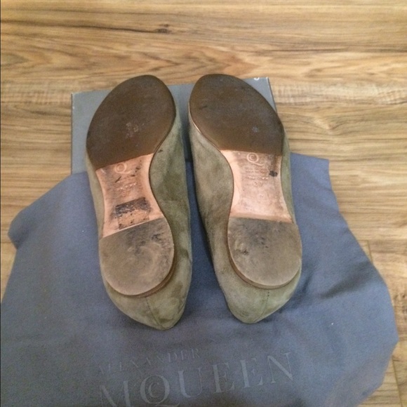 ⚜💀Alexander McQueen Skull Loafers💀⚜ - Picture 2 of 4