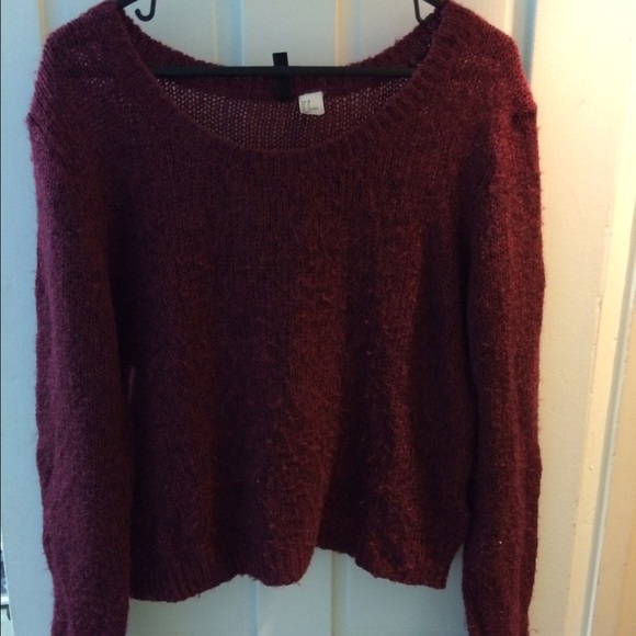 Maroon sweater