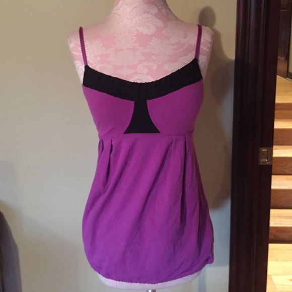 Lululemon workout top!