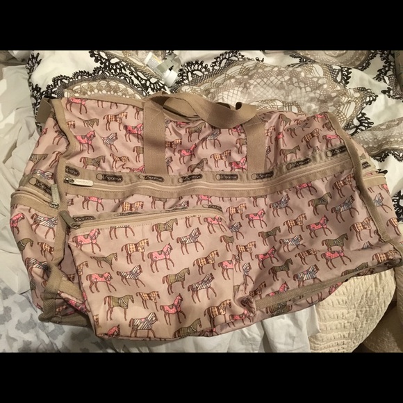 Le Sportsac Large Weekender Horses print