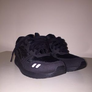 ❌SOLD❌Black Asics Gel Lyte
