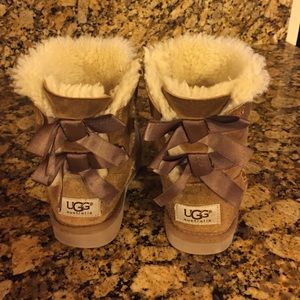 UGGS