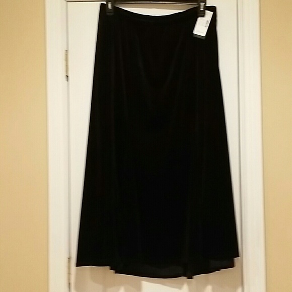 💲PRICE DROP💲Maggie Barnes velvety skirt -1X