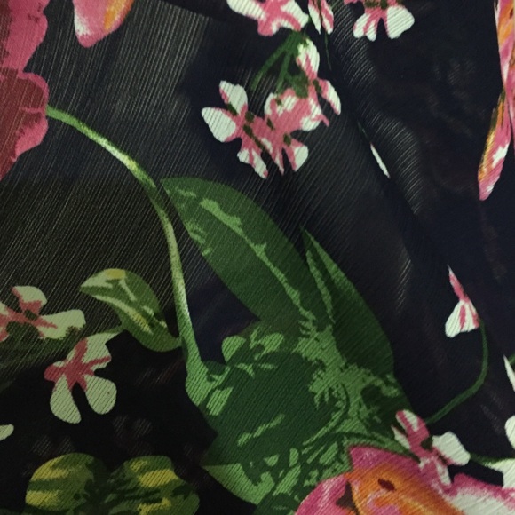 Floral Romper - Picture 3 of 3