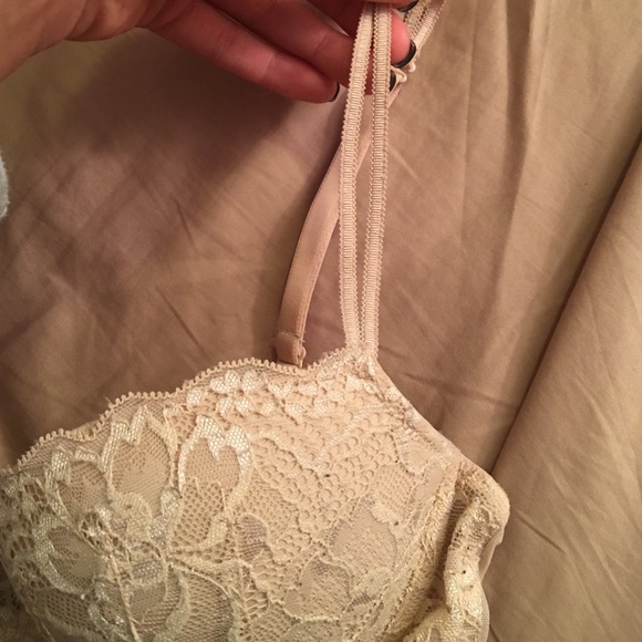 Tan lace bra - Picture 3 of 3