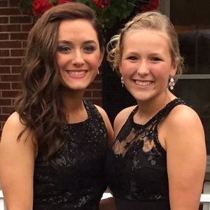 Meet your Posher, Danielle