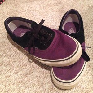 Vans Sneakers (purple/black)