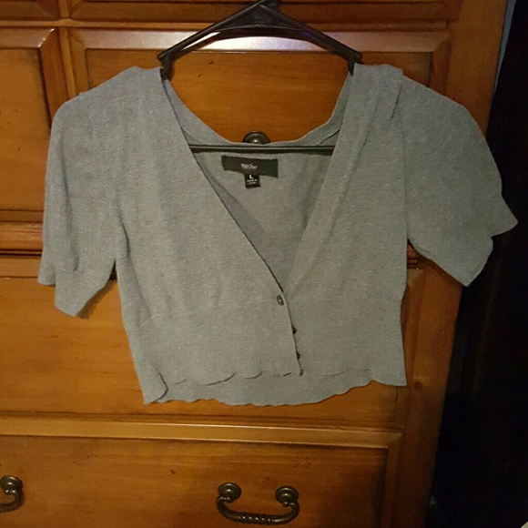 Grey cardigan