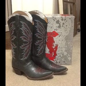 Womens Cowboy Boots....MAKE OFFER