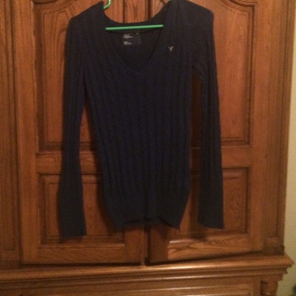 Sweater - Picture 1 of 1